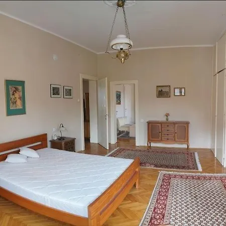Dvornik Lux Daire