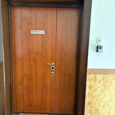 Lägenhet Dvornik Lux *