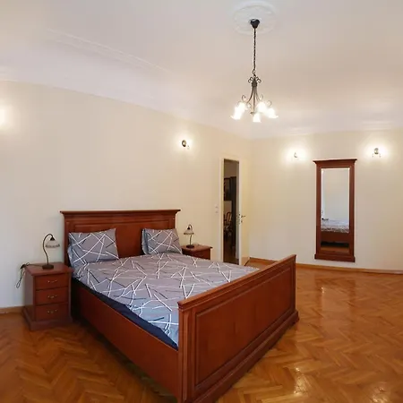Dvornik Lux Apartment
