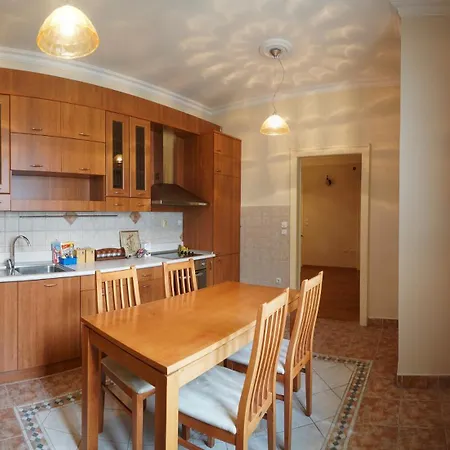 Dvornik Lux Скоп'є