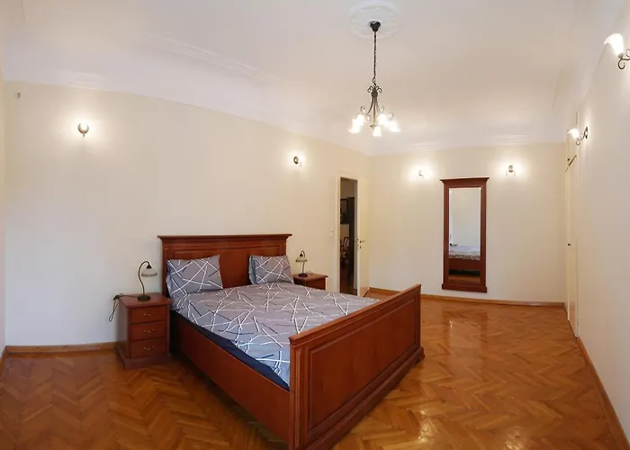 Dvornik Lux 아파트